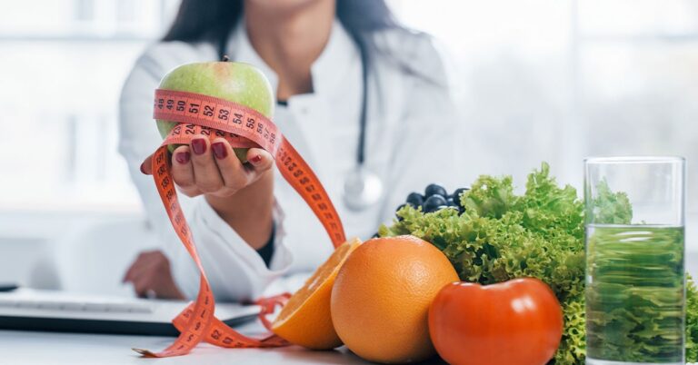 Voc Sabe Qual A Diferen A Entre Nutricionista E Nutr Logo